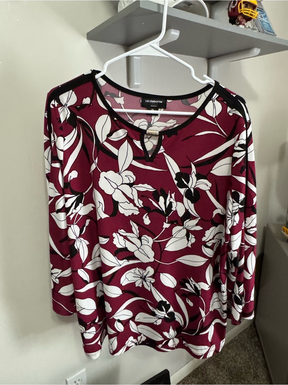 Liz Claiborne Burgundy Floral Keyhole Long-Sleeve Top with Black Trim